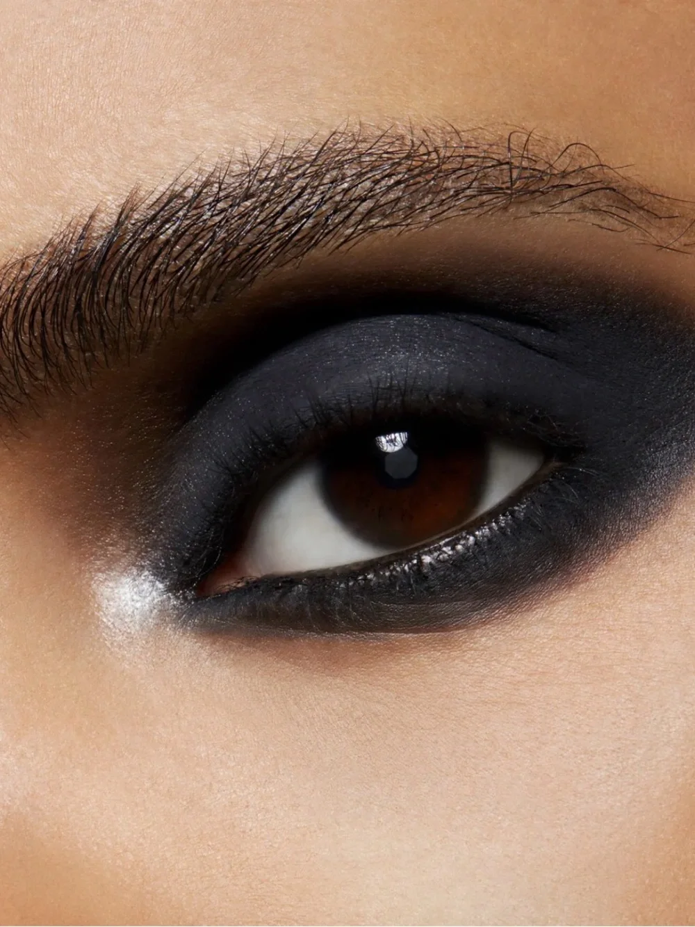 MAC Cosmetics Single Matte Eyeshadow — CARBON
